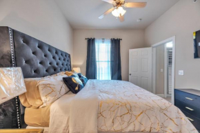 City View & Poolview Apartment with full kitchen apts